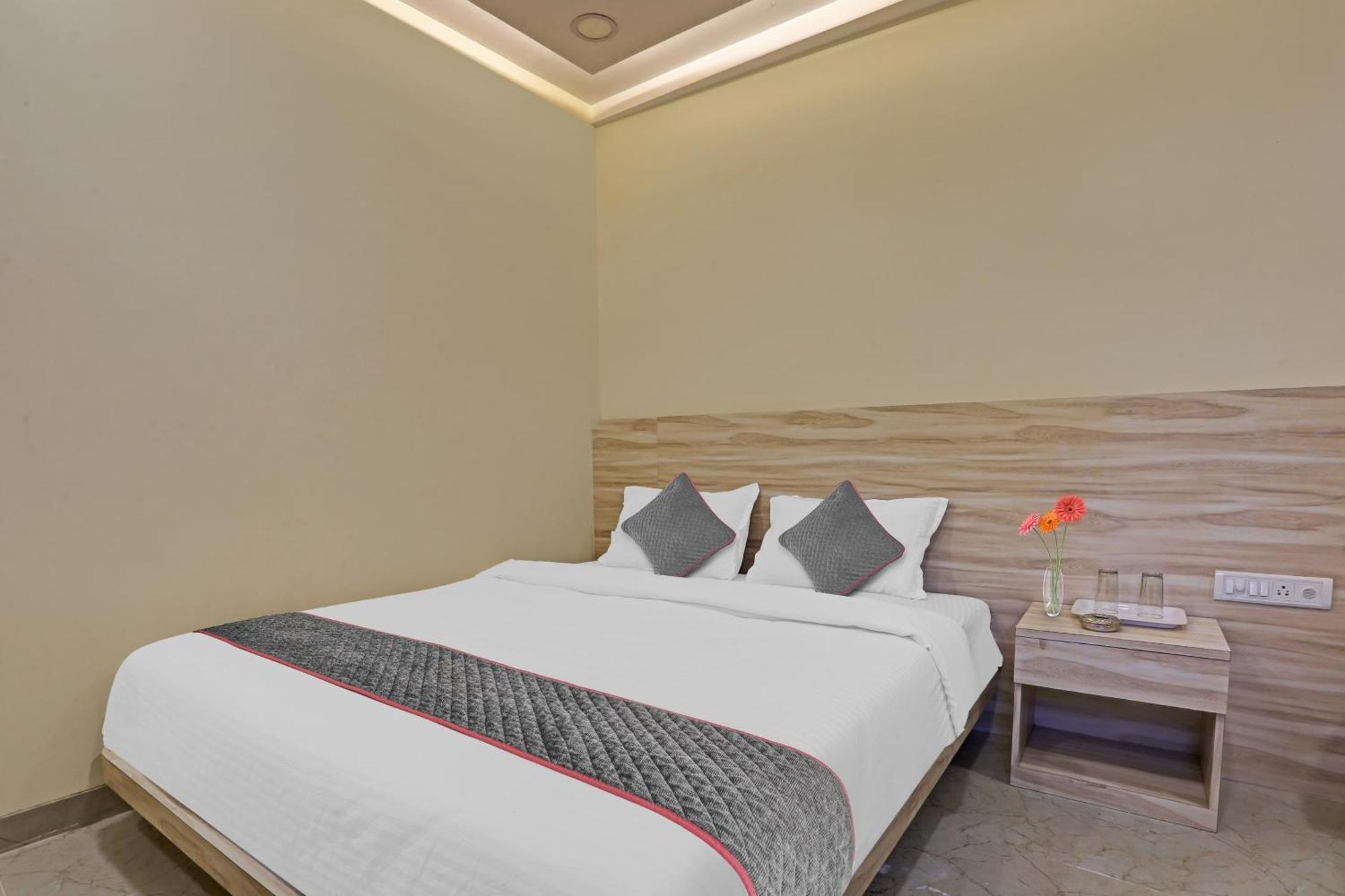 Super Hotel O Kiwi International Мумбаї Екстер'єр фото